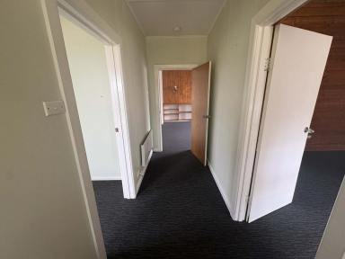 House For Lease - VIC - Hamilton - 3300 - Four Bedroom Family Home  (Image 2)