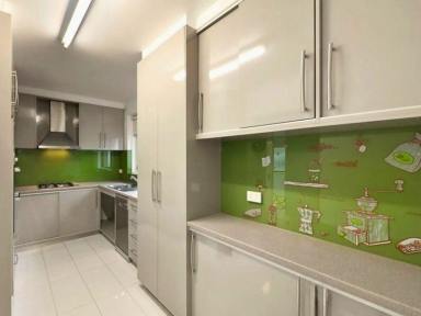 Apartment For Sale - VIC - Bentleigh - 3204 - Spacious Renovated Apartment in Prime Lifestyle Location  (Image 2)