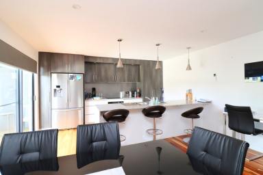 Unit For Lease - TAS - South Launceston - 7249 - Stunningly Beautiful Fully Furnished Town House  (Image 2)