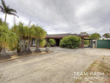 House For Sale - WA - Forrestfield - 6058 - Foothills Living with Convenience at Your Doorstep  (Image 2)