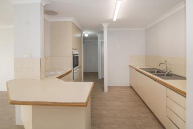 Unit For Lease - WA - West Busselton - 6280 - 3 x 1 Unit Available to Rent (Image 2)