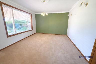 House For Lease - NSW - Dubbo - 2830 - Idyllic Spacious Family Home  (Image 2)