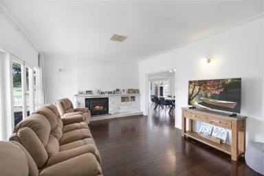 House For Sale - NSW - Mudgee - 2850 - GOLF COURSE LIVING IN BLUE CHIP LOCATION (Image 2)