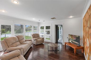 House For Sale - NSW - Mudgee - 2850 - GOLF COURSE LIVING IN BLUE CHIP LOCATION (Image 2)