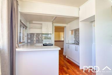 Unit For Lease - NSW - Kyogle - 2474 - Conveniently located Unit above office  (Image 2)