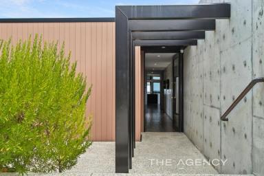 House For Sale - WA - Brigadoon - 6069 - Modern architectural luxury overlooking the majesty of the Swan Valley (Image 2)