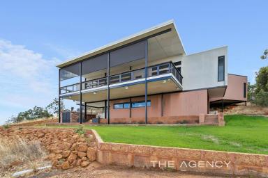 House For Sale - WA - Brigadoon - 6069 - Modern architectural luxury overlooking the majesty of the Swan Valley  (Image 2)