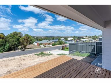 House For Lease - SA - Mannum - 5238 - Spacious Living (Image 2)