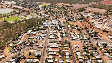 House For Sale - NSW - Hillston - 2675 - CENTRAL OPPORTUNITY FOR HOUSING, EXPANSION OR STORAGE  (Image 2)