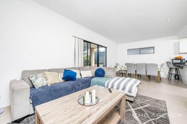 House For Sale - WA - Jindalee - 6036 - The Perfect Low Maintenance Lifestyle  (Image 2)