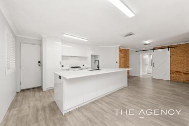 House For Sale - WA - Atwell - 6164 - Great Opportunity To Get Your Family Home!  (Image 2)