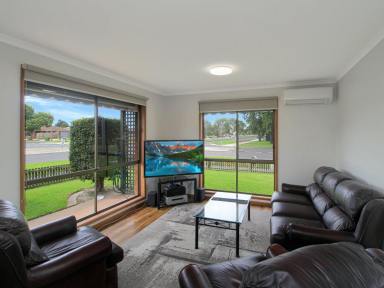 Unit For Sale - VIC - Bairnsdale - 3875 - EXCEPTIONAL LOW-MAINTENANCE LIVING OPPORTUNITY  (Image 2)