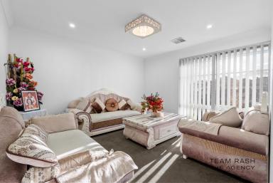 House For Sale - WA - Wellard - 6170 - Spacious Family Living in Emerald Park Private Estate  (Image 2)