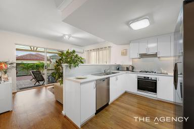 Townhouse For Sale - WA - Belmont - 6104 - Low-Maintenance Living at Its Best  (Image 2)