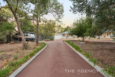 House For Sale - WA - Lesmurdie - 6076 - “Private, Elevated & Packed with Features”  (Image 2)