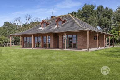 Acreage/Semi-rural For Sale - VIC - Balnarring - 3926 - Classic Character with a Country Soul  (Image 2)