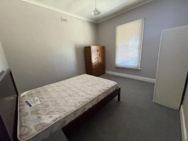 House Leased - VIC - Hamilton - 3300 - 3 Bedroom Home within Walking Distance to CBD  (Image 2)