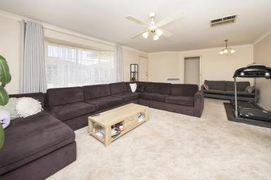Unit For Sale - VIC - Swan Hill - 3585 - Private & Convenient unit Living in the Heart of Town (Image 2)