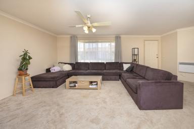 Unit For Sale - VIC - Swan Hill - 3585 - Private & Convenient unit Living in the Heart of Town (Image 2)