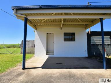 House For Sale - QLD - Euramo - 4854 - Character Home with Separate Living & Business Potential!  (Image 2)