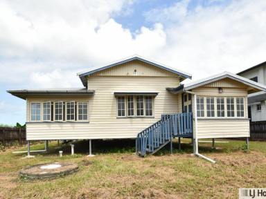 House For Sale - QLD - Euramo - 4854 - Spacious & Charming Queenslander with Endless Potential  (Image 2)