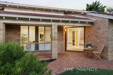 House For Sale - WA - Marmion - 6020 - Create Something Special with this Coastal Classic  (Image 2)