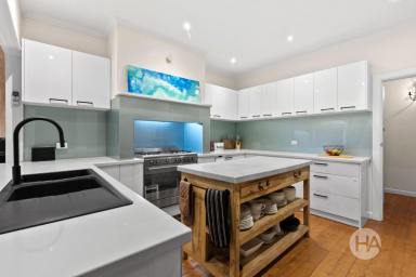 House For Sale - VIC - Mornington - 3931 - Classic Peninsula Charm  (Image 2)