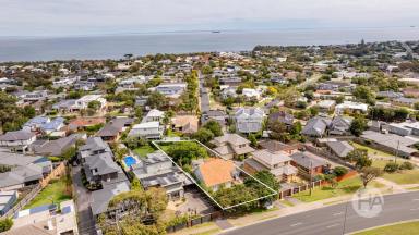 House For Sale - VIC - Mornington - 3931 - Potential Plus on 971sqm with Water Views  (Image 2)