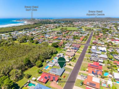 House For Sale - NSW - Evans Head - 2473 - Evans Head Family Home (Image 2)