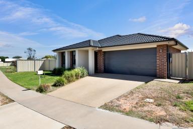 House For Sale - VIC - Mildura - 3500 - Modern Comfort with Secure Investment Income  (Image 2)