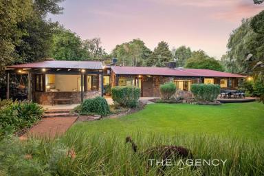 House For Sale - WA - Darlington - 6070 - Bespoke Rustic Revelation on Stunning Block - Just beautiful  (Image 2)