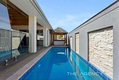 House For Sale - WA - Hocking - 6065 - Stunning Home  (Image 2)