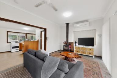 House For Sale - NSW - Merriwa - 2329 - Position and Practicality.  (Image 2)