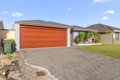 House For Sale - WA - Bertram - 6167 - Perfect Family Home on 543sqm in Prime Bertram Location  (Image 2)