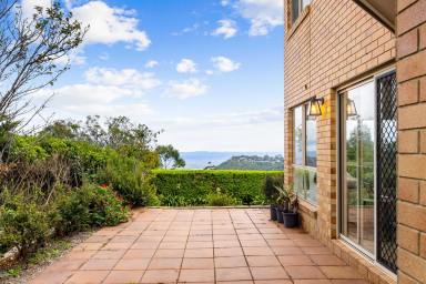 House For Sale - QLD - Mount Lofty - 4350 - Luxury, Low Maintenance Living with a Big View!  (Image 2)