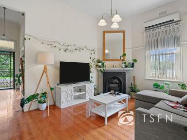 House For Sale - VIC - Kennington - 3550 - Character and Convenience on the City Fringe  (Image 2)