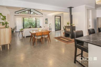 House For Sale - WA - Cowaramup - 6284 - Southwest Lifestyle  (Image 2)