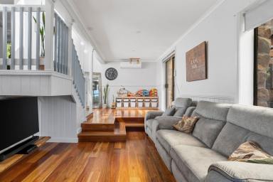 House For Sale - TAS - Ulverstone - 7315 - RURAL LIVING MINUTES FROM TOWN (Image 2)
