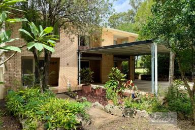 House For Sale - QLD - Southside - 4570 - Solid Brick Home on 1.24 Acres!  (Image 2)