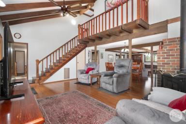 House For Sale - VIC - Haddon - 3351 - Versatile Family Living With Multiple Ensuites On 5,855m approx.  (Image 2)