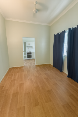 House For Lease - QLD - Koongal - 4701 - Spacious Family Home with Shed & Entertaining Areas  (Image 2)