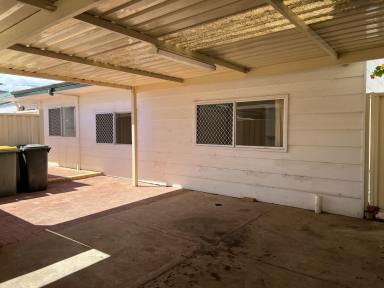 House For Sale - WA - Mandurah - 6210 - BEACHSIDE INVESTMENT OPPORTUNITY !!  (Image 2)