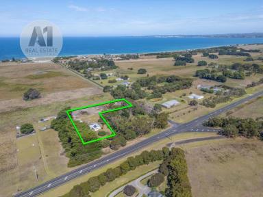 House For Sale - VIC - Allestree - 3305 - Just Moments From The Beach  (Image 2)