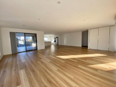 House For Lease - NSW - Cooma - 2630 - 42 Wangie Street, Cooma  (Image 2)