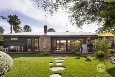 House For Sale - VIC - Balnarring Beach - 3926 - A Quintessential Australian Beach House (Image 2)