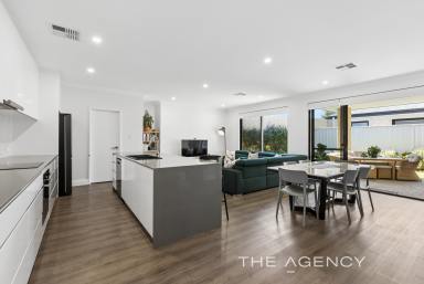 House For Sale - WA - Kingsley - 6026 - COMFORT, CONVENIENCE AND FAMILY LIVING COMBINED! (Image 2)