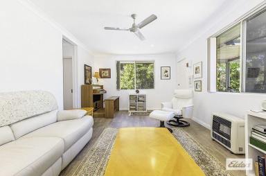 Unit For Lease - NSW - Keiraville - 2500 - Neat, tidy and modern 2 bedroom unit, Situated in a small complex of 5 units in an ideal location  (Image 2)