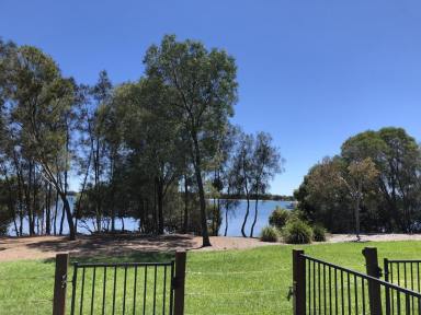 Unit For Sale - QLD - Sandstone Point - 4511 - Waterfront Property Resort Style Living (Image 2)
