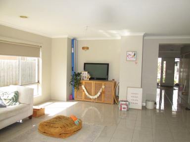 House For Sale - VIC - Eastwood - 3875 - Long Term Tenant for Investors Large Home Great Block  (Image 2)