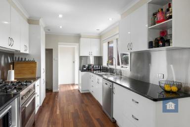 House For Sale - VIC - Colac - 3250 - OFI CANCELLED  (Image 2)